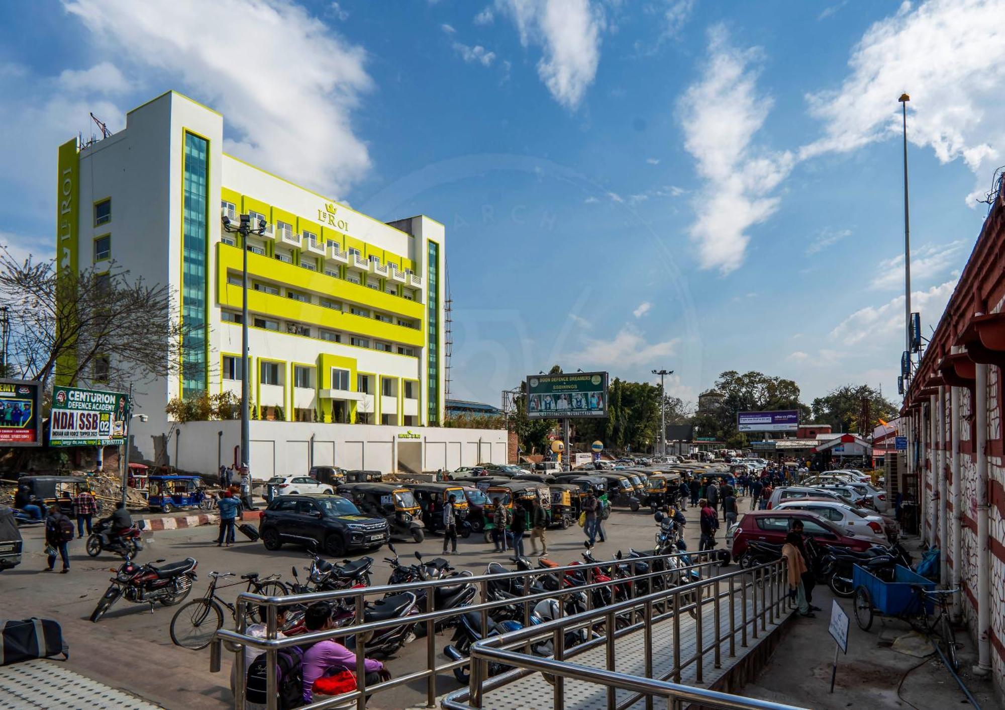 Le Roi Dehradun At Dehradun Railway Station Hotel Exterior photo