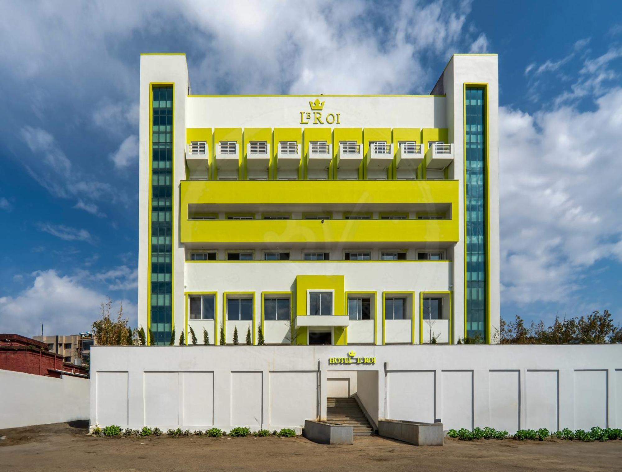 Le Roi Dehradun At Dehradun Railway Station Hotel Exterior photo